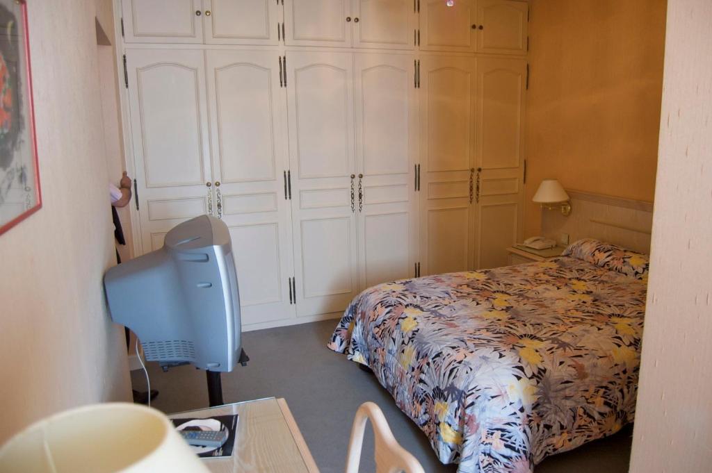 Hotel Absolue Renaissance Magny-Cours Zimmer foto